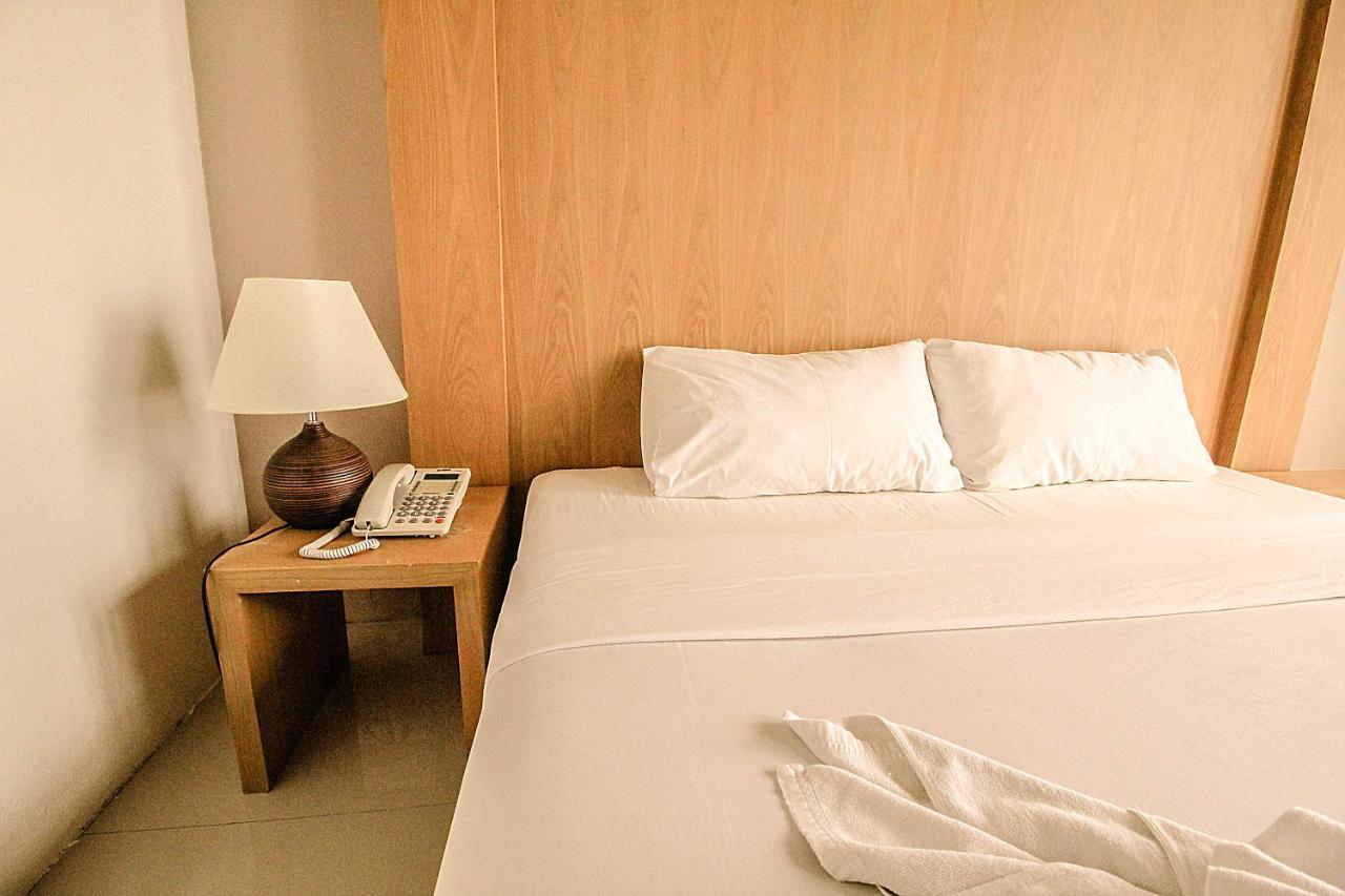 Bansabai Sabaidee Service Apartment Банкок Екстериор снимка