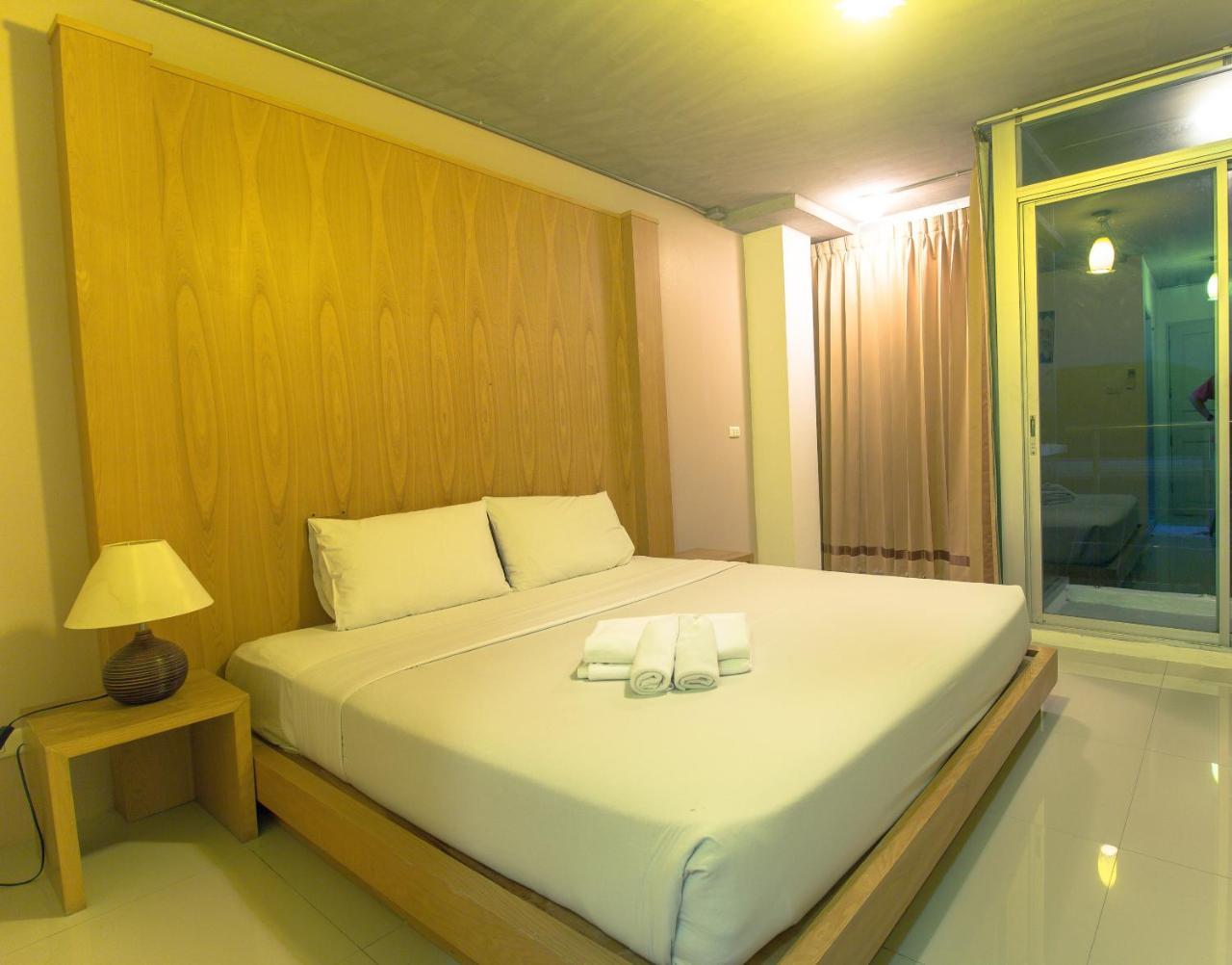 Bansabai Sabaidee Service Apartment Банкок Екстериор снимка