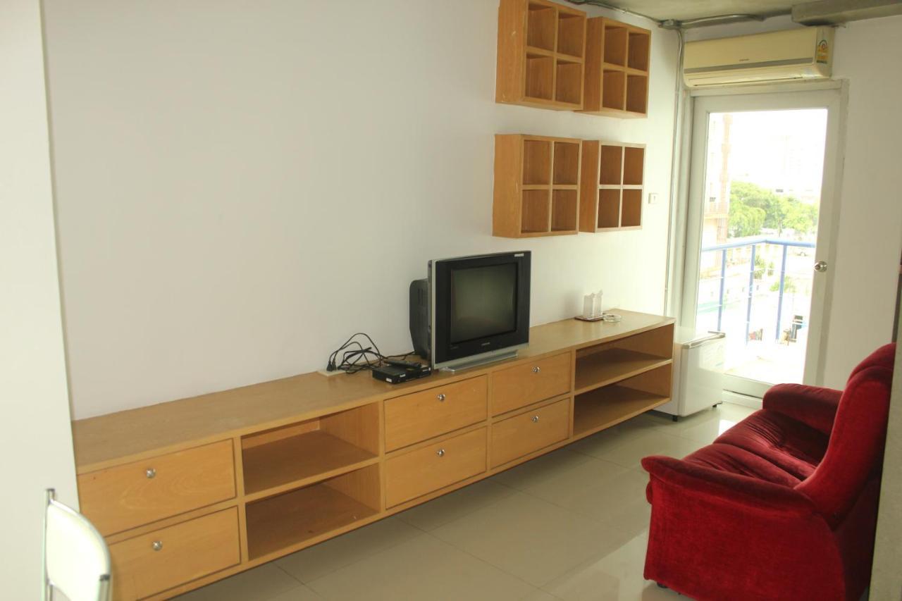 Bansabai Sabaidee Service Apartment Банкок Екстериор снимка