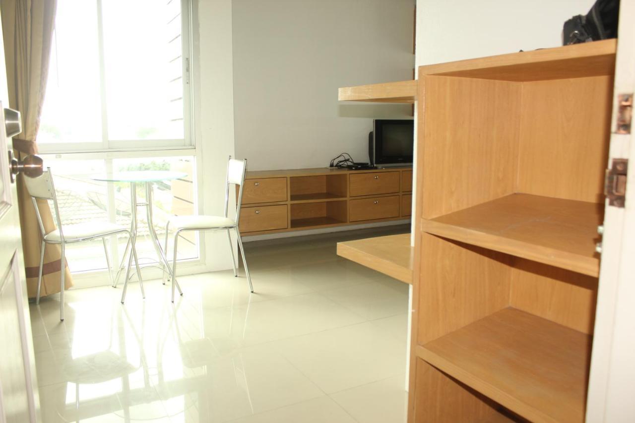 Bansabai Sabaidee Service Apartment Банкок Екстериор снимка